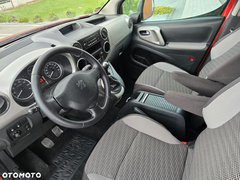 Peugeot Partner 110 Tendance mit Familien-Paket - 16