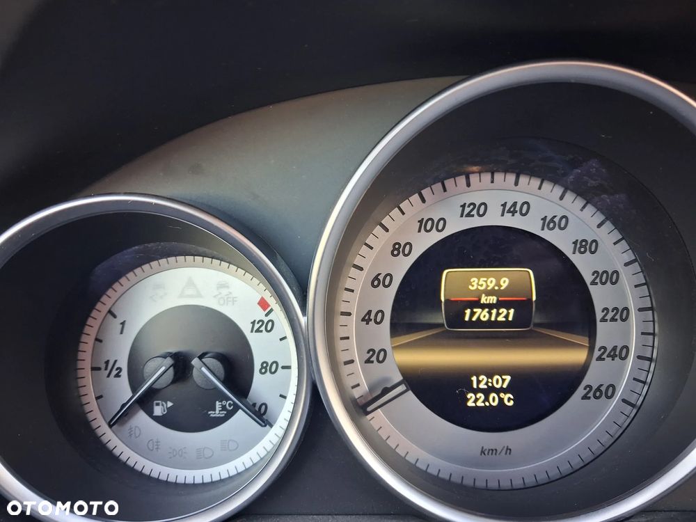 Mercedes-Benz Klasa C 180 (BlueEFFICIENCY) - 6