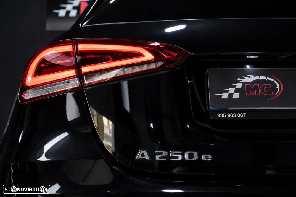Mercedes-Benz A 250 e 8G-DCT AMG Line - 5
