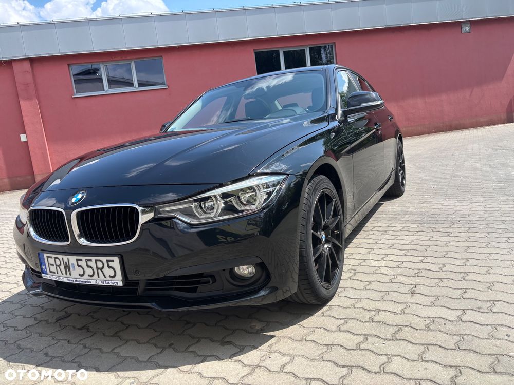 BMW Seria 3 318i - 1