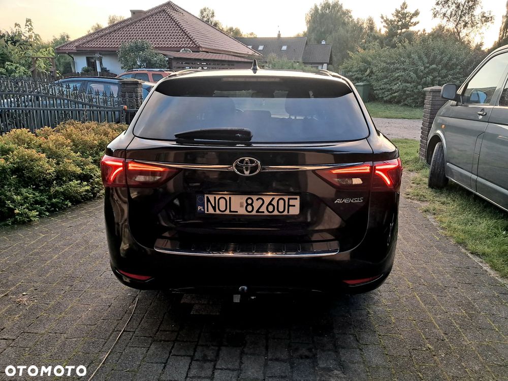 Toyota Avensis 2.0 D-4D Prestige - 3