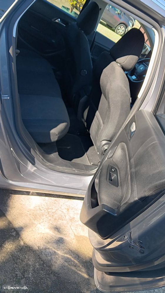 Peugeot 308 SW 1.6 BlueHDi Active - 25