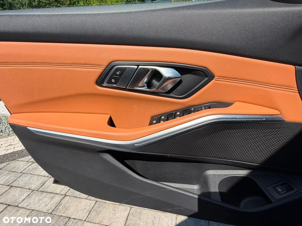 BMW Seria 3 320d M Sport Shadow sport - 25