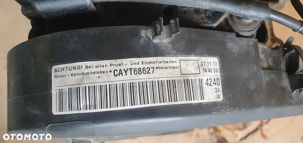 Silnik słupek blok silnika VW Caddy III 1.6 TDI CAYT - 9