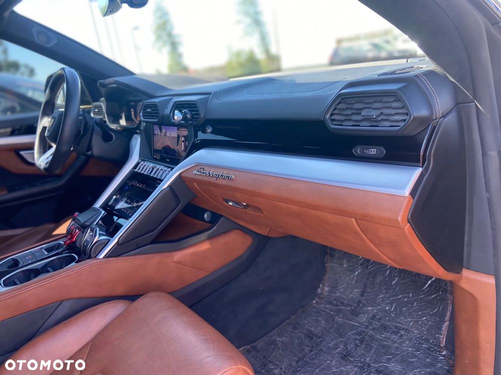 Lamborghini Urus Standard - 7