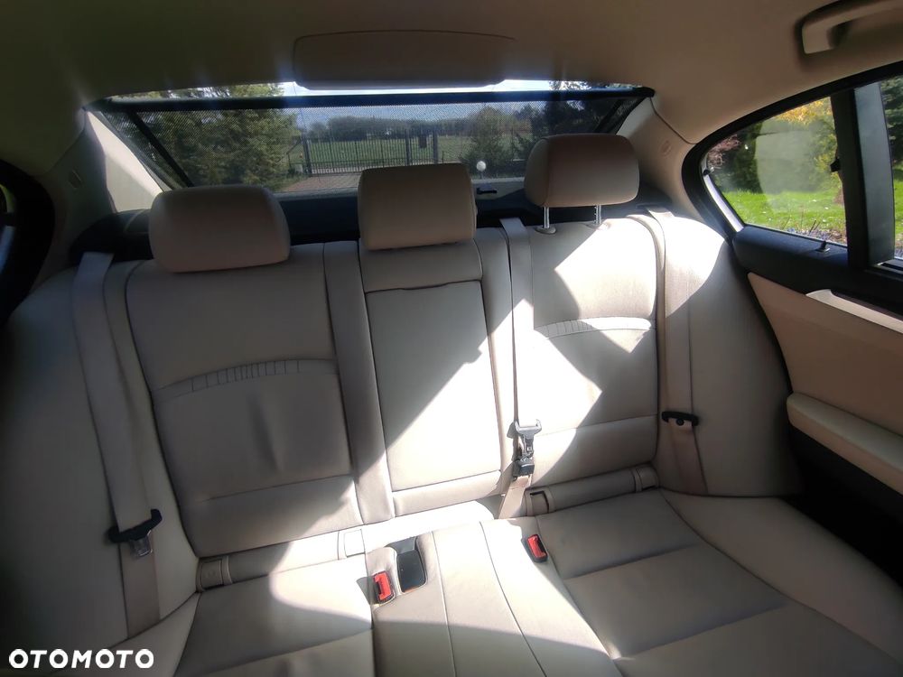 BMW Seria 5 - 34