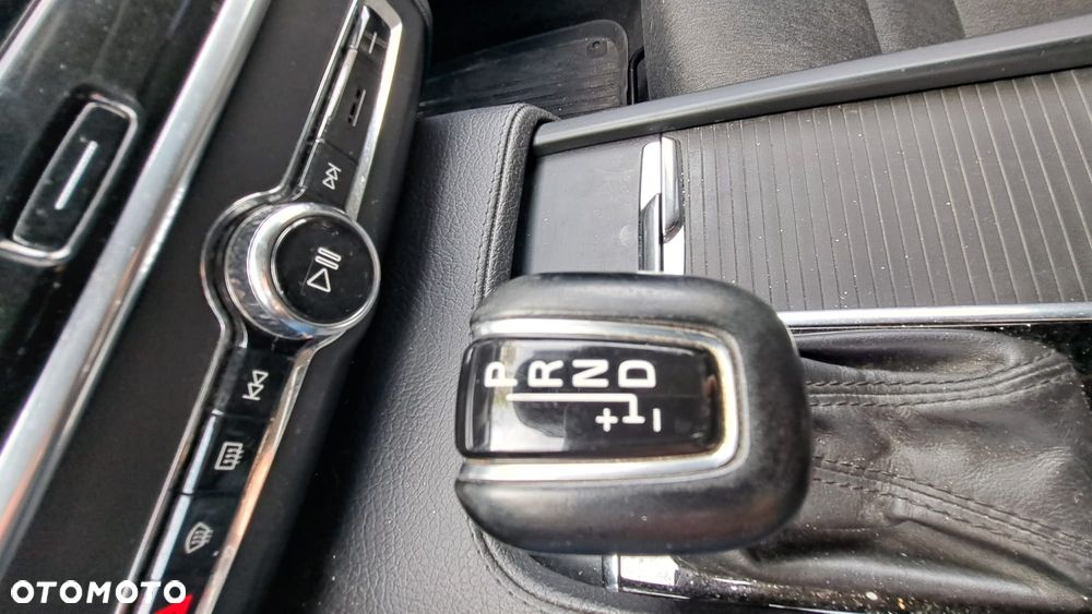 Volvo V90 D4 Geartronic - 22