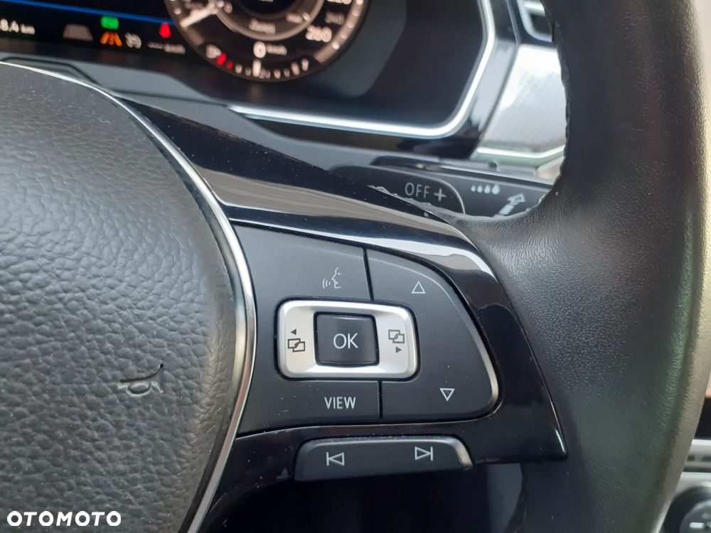 Volkswagen Passat Alltrack - 16