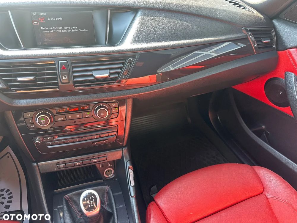 BMW X1 sDrive18d xLine - 23