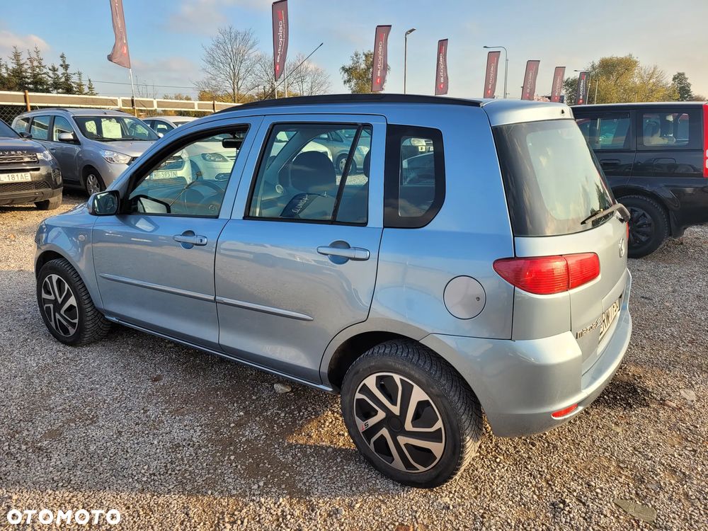 Mazda 2 2003 photo 3