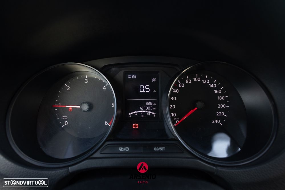 VW Polo 1.4 TDi BlueMotion - 24