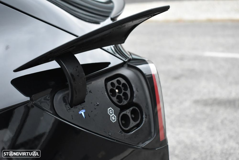 Tesla Model Y Performance Tração Integral - 12