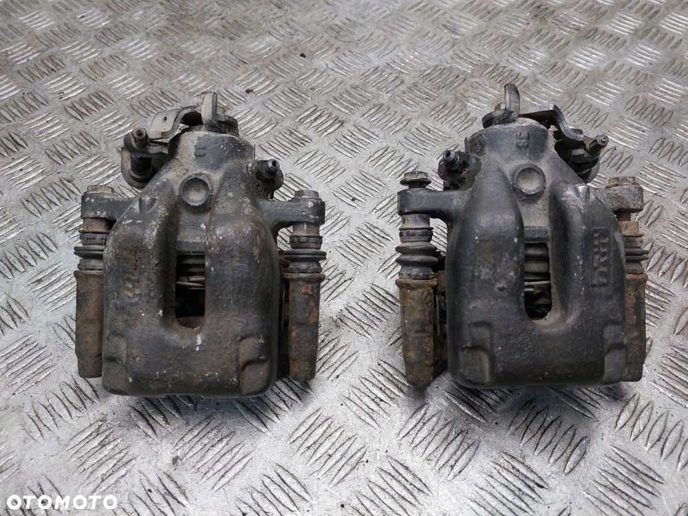 TARCZE HAMULCOWE TYŁ + ZACISKI CITROEN C4 I 1.6 THP - 7