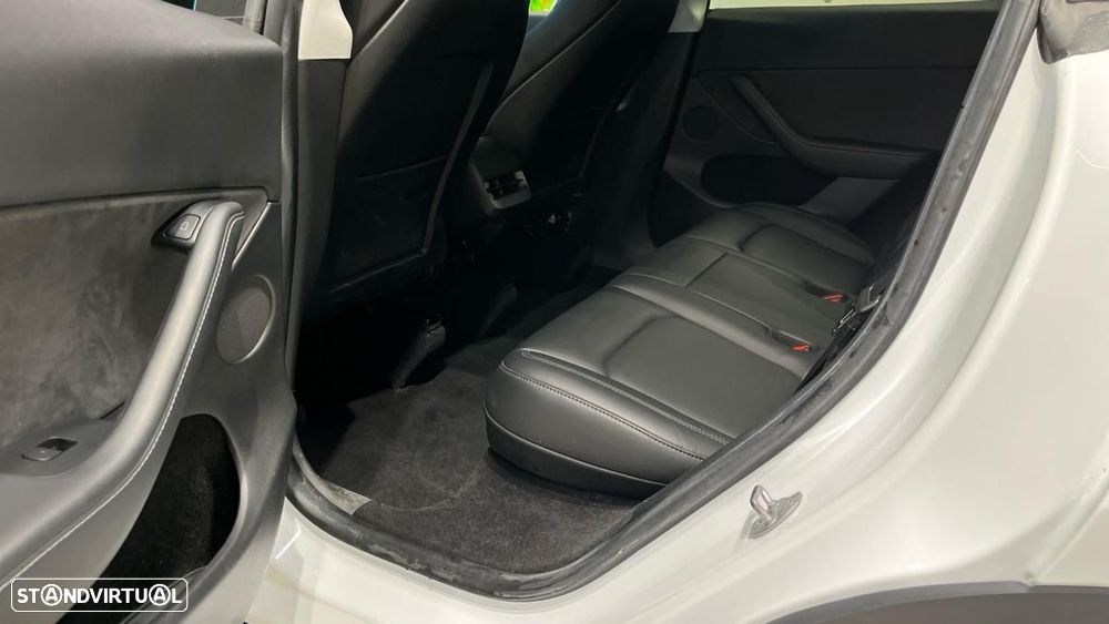 Tesla Model Y RWD - 6