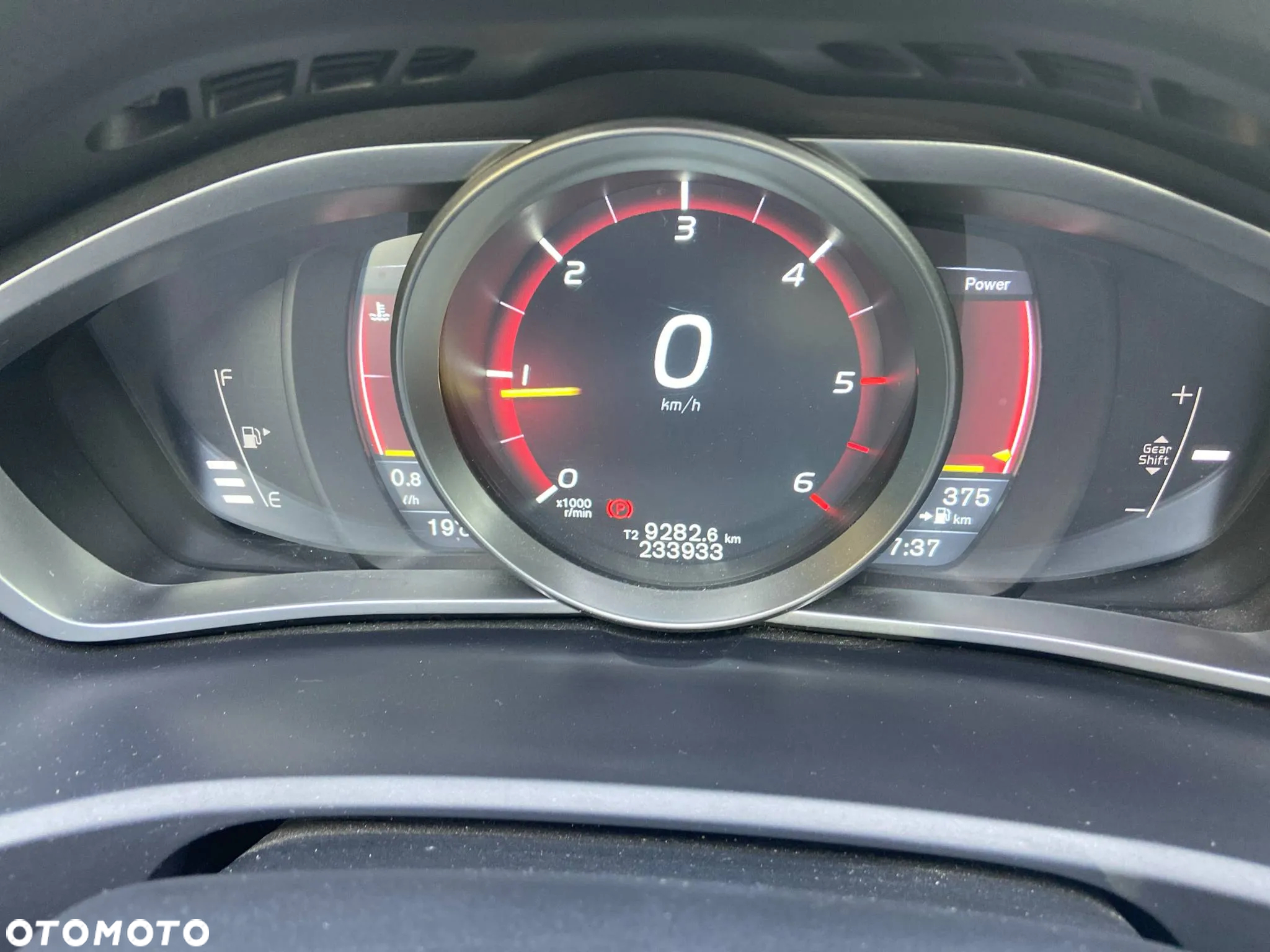 Volvo V40 D4 Drive-E R-Design Summum - 14