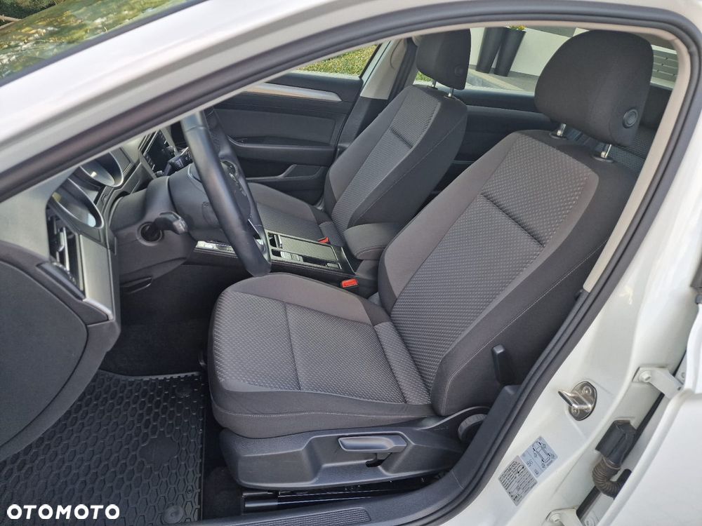 Volkswagen Passat 1.5 TSI EVO Business - 21