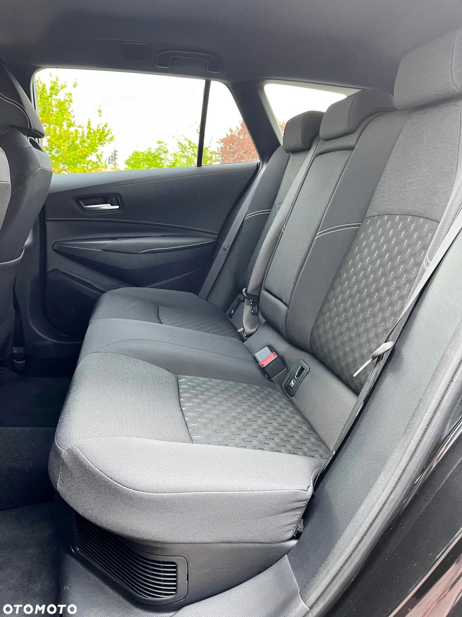 Suzuki Swace 1.8 Hybrid Elegance CVT - 32