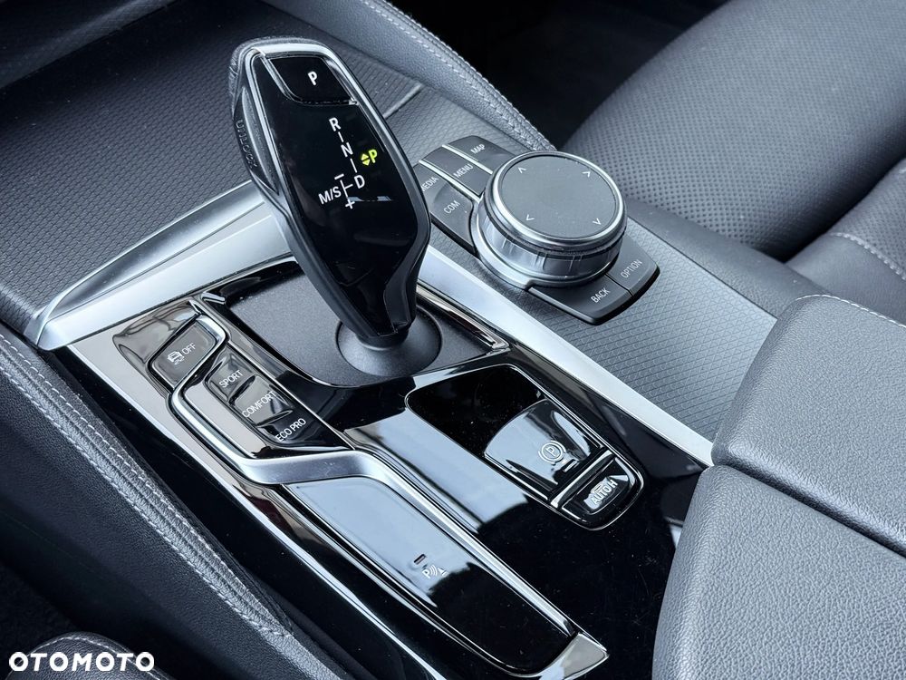 BMW Seria 5 530i xDrive M Sport sport - 28
