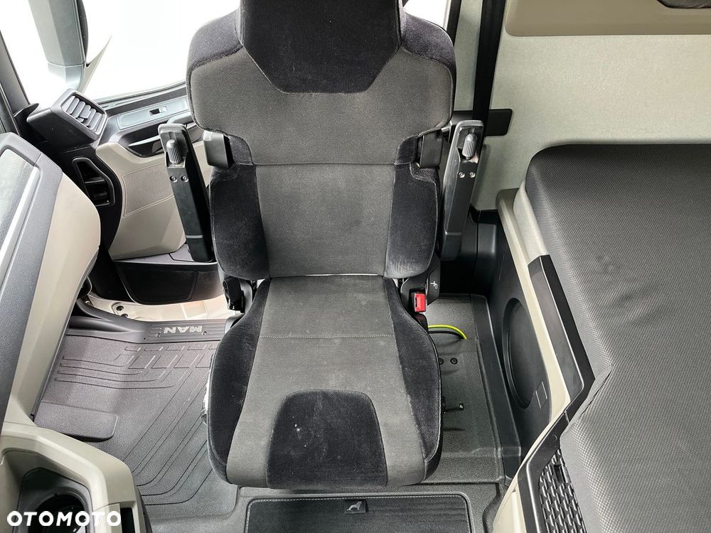 MAN TGX 18.470 4x2 BL SA - 28