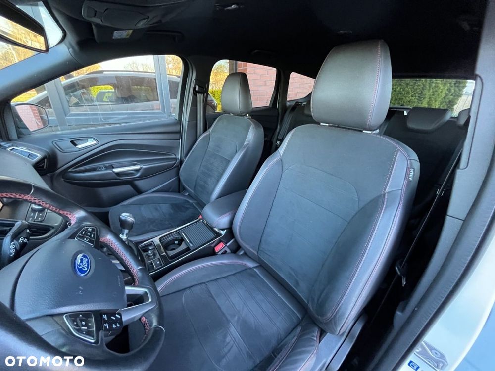 Ford Kuga 1.5 EcoBoost 2x4 ST-Line - 15