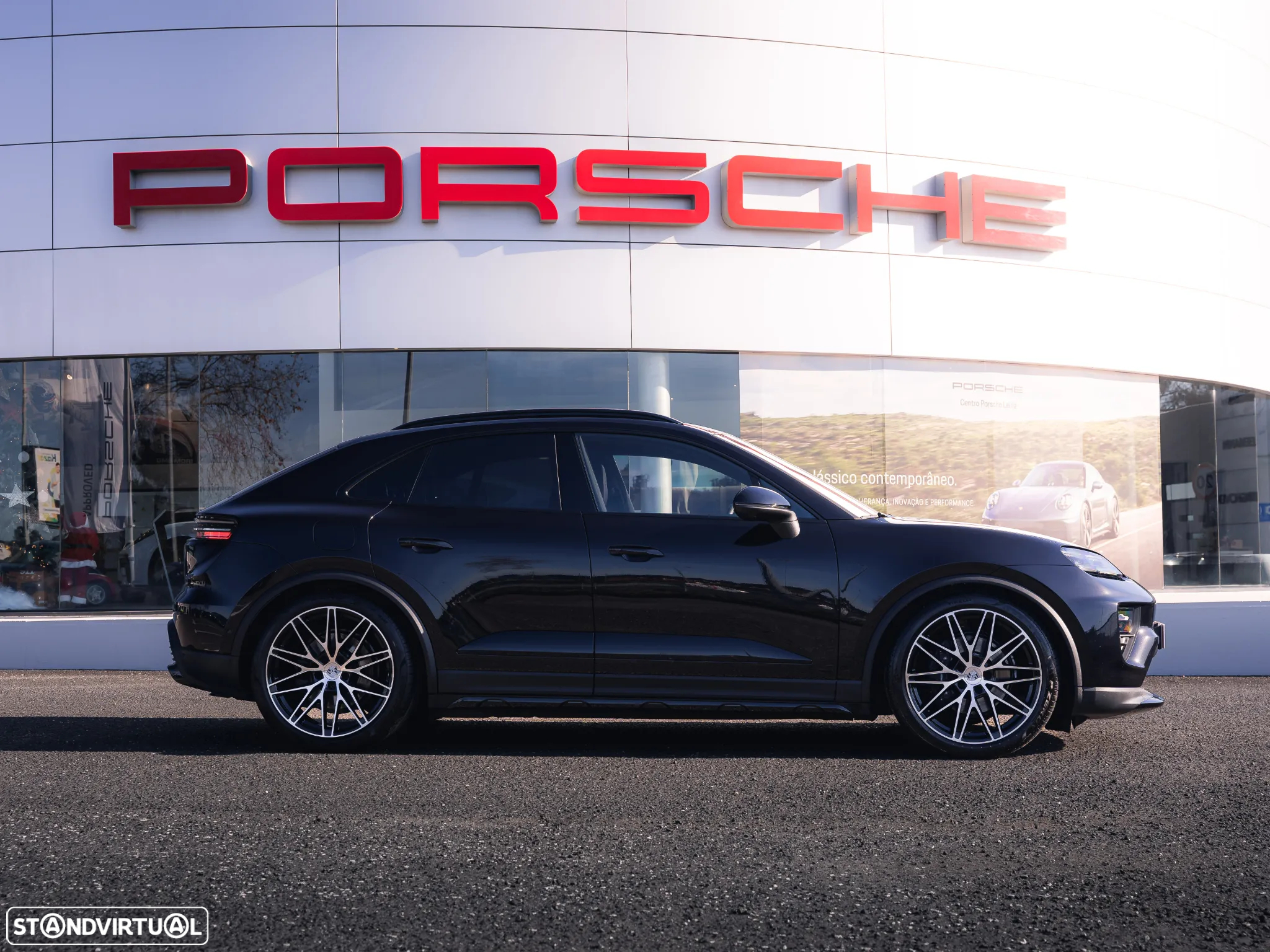 Porsche Macan Electric 4 - 10