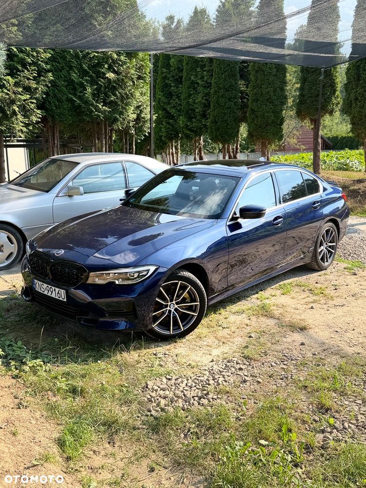 BMW Seria 3 330i xDrive Sport Line - 2