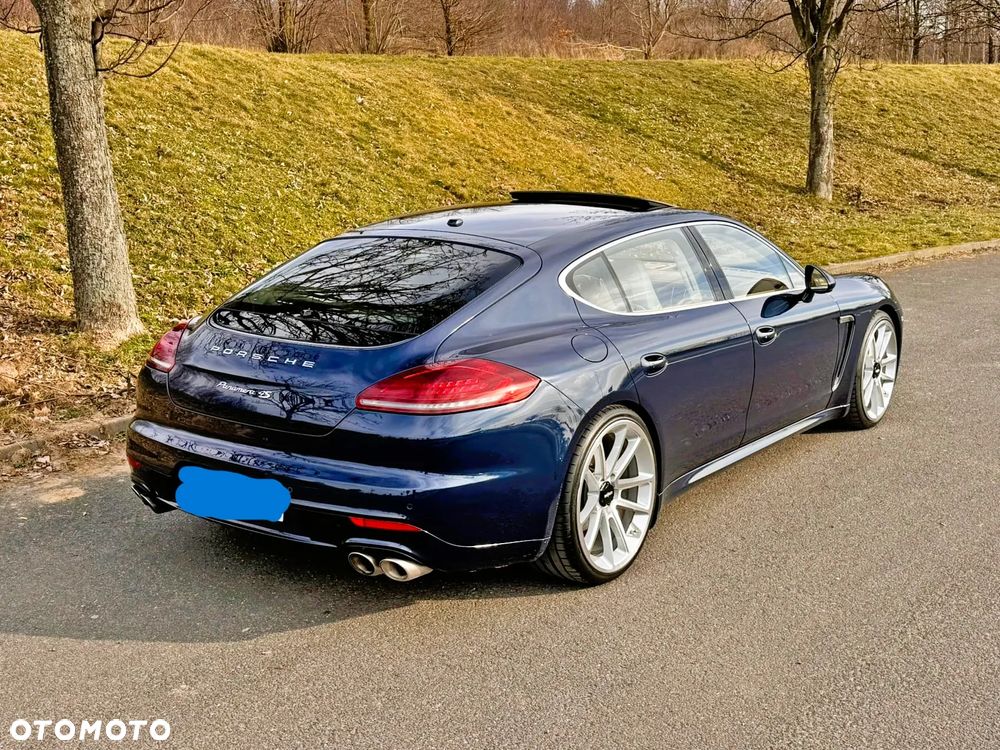 Porsche Panamera - 8