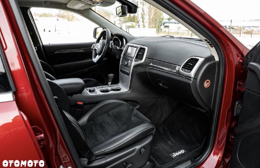 Jeep Grand Cherokee SRT8 - 25