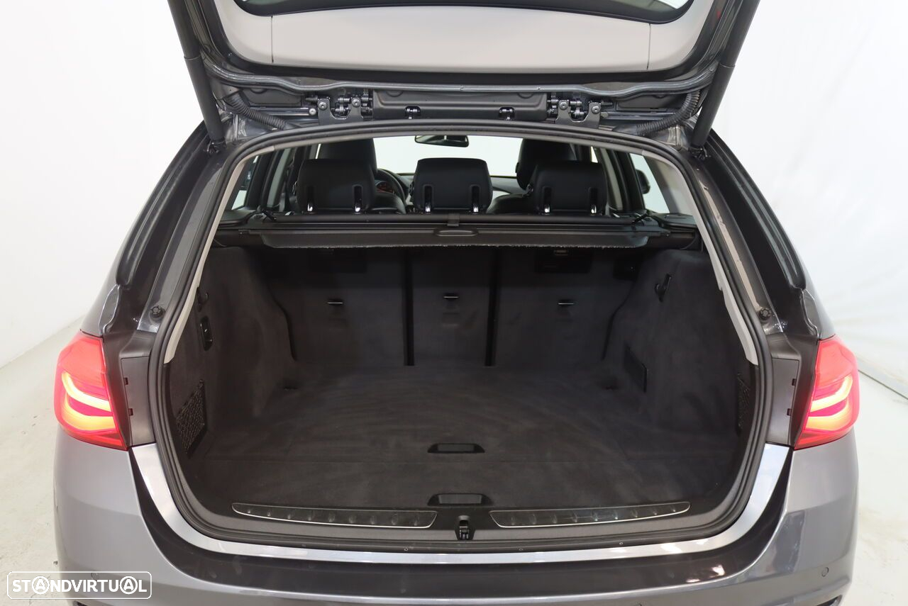 BMW 318 d Touring - 33