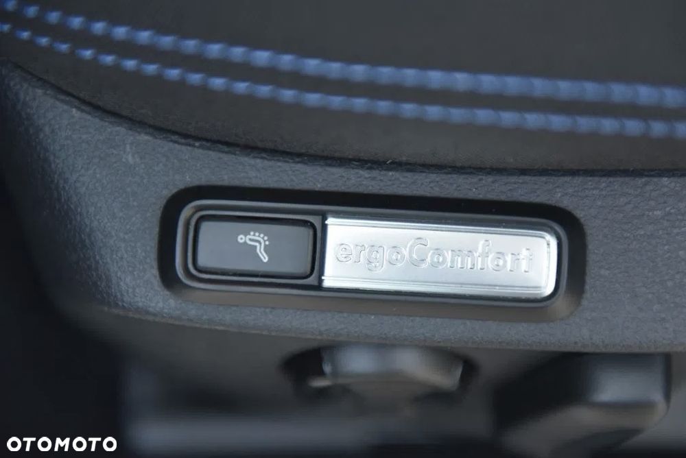 Volkswagen Passat - 33
