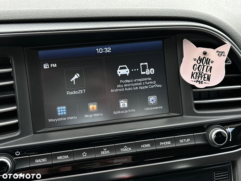 Hyundai Elantra 1.6 Comfort Premiere - 22