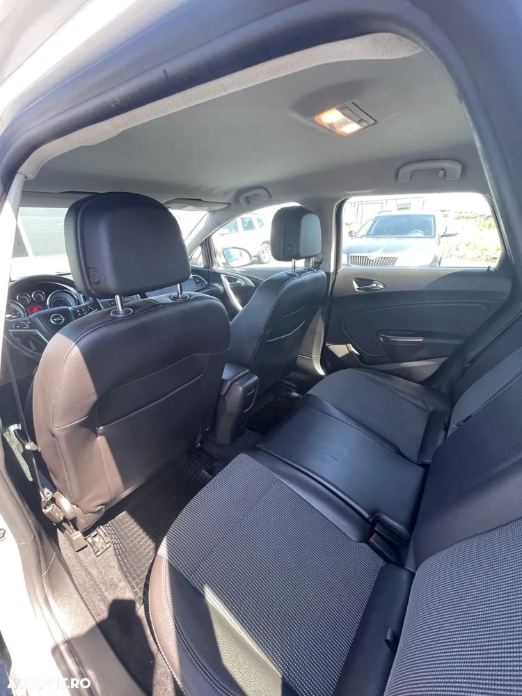 Opel Astra 1.7 CDTI Cosmo - 9