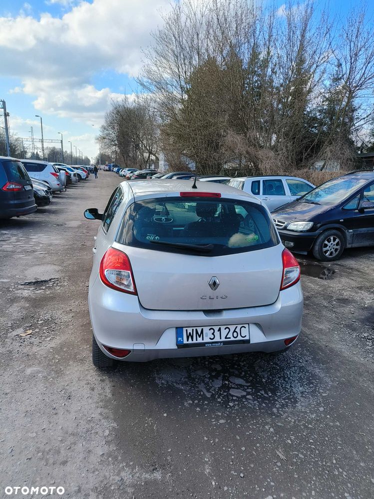 Renault Clio - 2