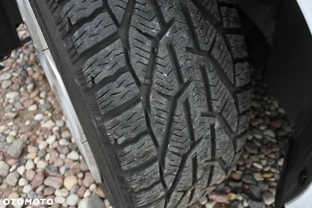 Ford TRANSIT COURIER - 29