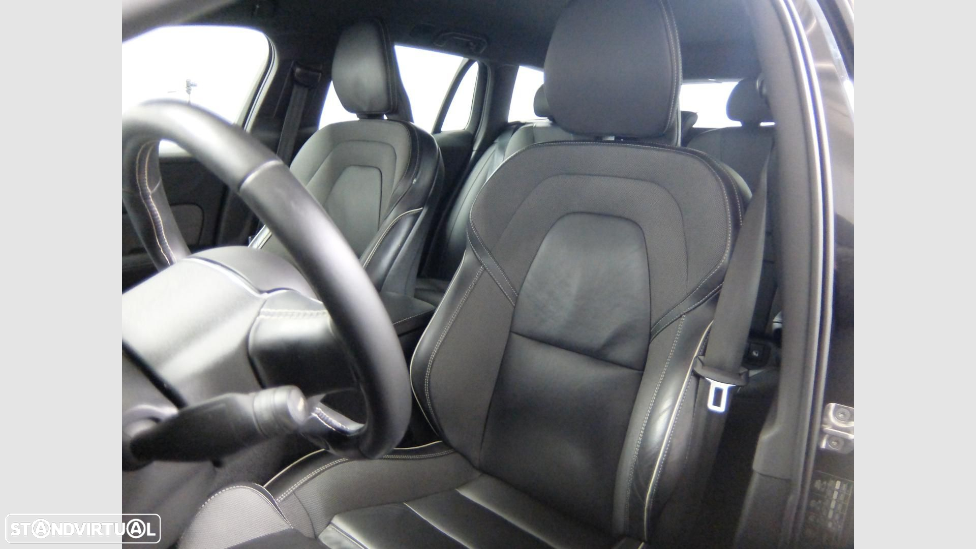 Volvo V60 2.0 T8 AWD TE R-Design - 15