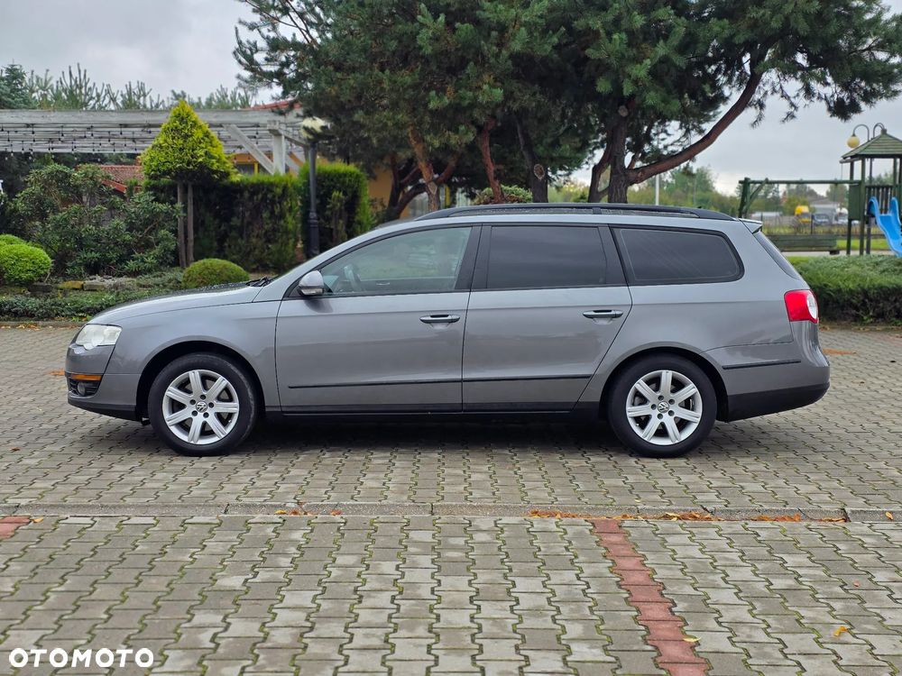 Volkswagen Passat 1.9 TDI Comfortline - 6