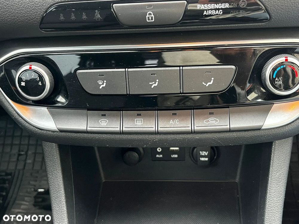 Hyundai i30 1.4 Classic + - 8