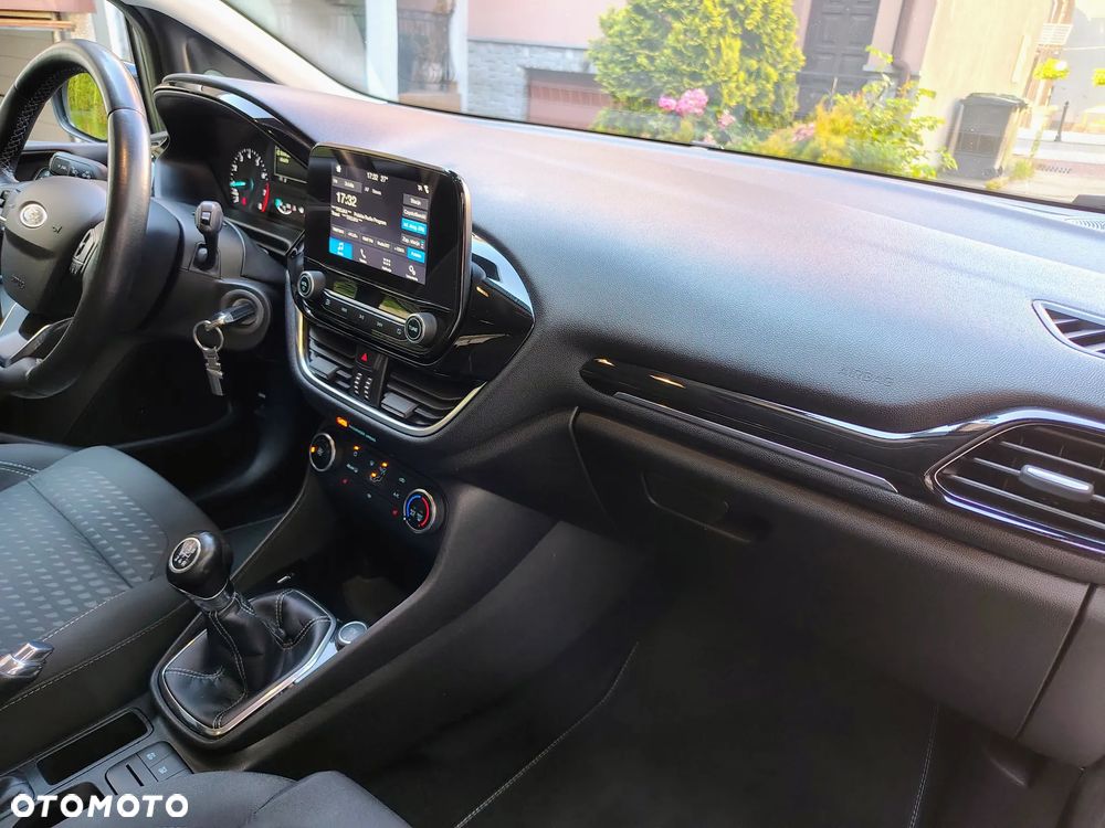 Ford Fiesta 1.1 S&S TITANIUM - 18