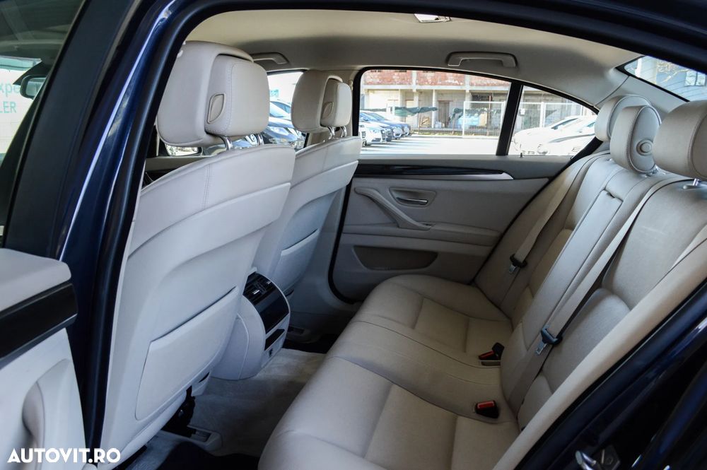 BMW Seria 5 525d xDrive Aut. Modern Line - 27