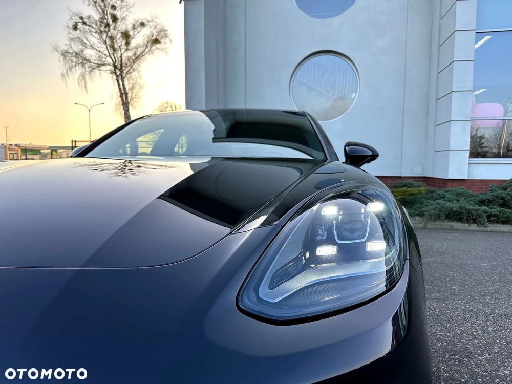 Porsche Panamera - 8