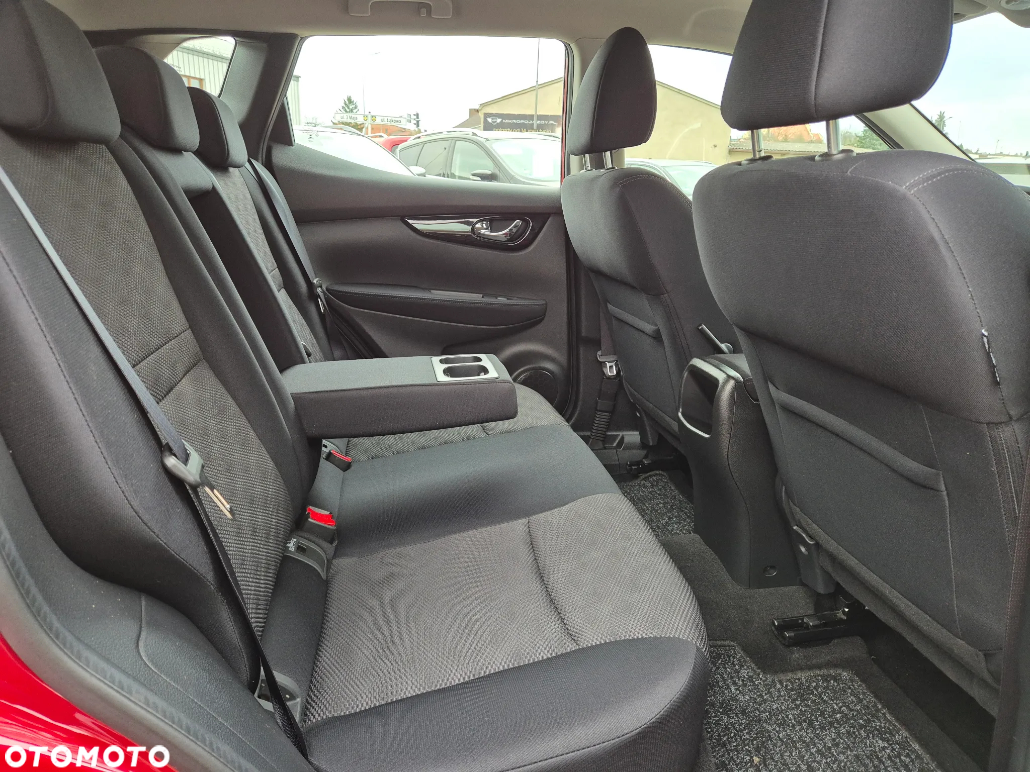 Nissan Qashqai 1.2 DIG-T N-Connecta Xtronic - 17