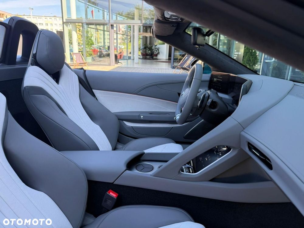 MG Cyberster 77kWh AWD Czarny Dach - 13