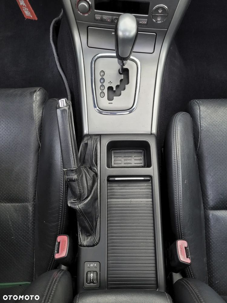Subaru Legacy SW 2.5i AT - 19
