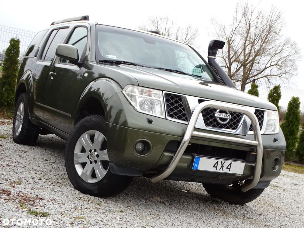 Nissan Pathfinder 2.5 DCi Elegance + - 32