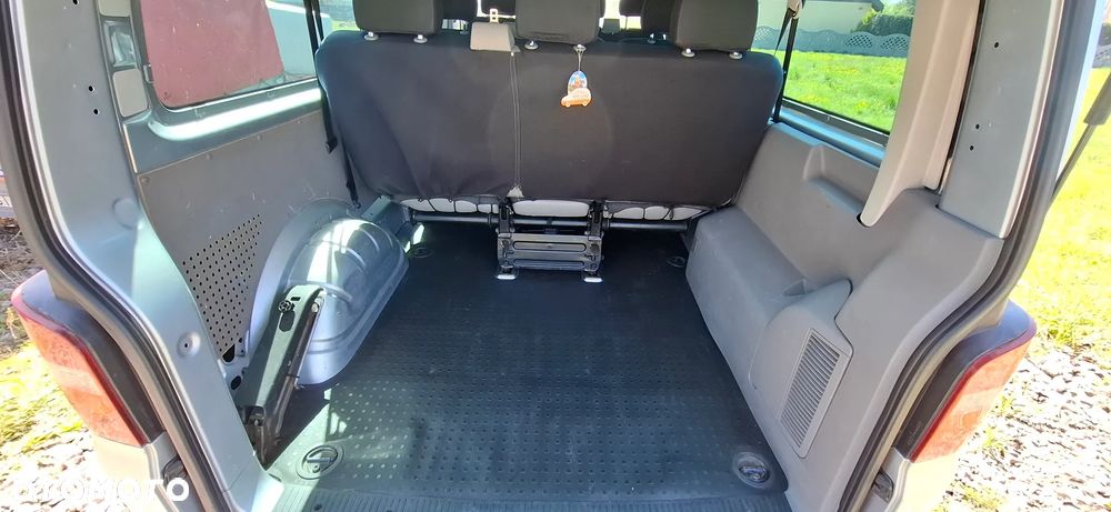 Volkswagen Transporter L2H1 - 28