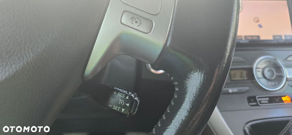 Toyota Auris 2.2 D-4D D-CAT - 22