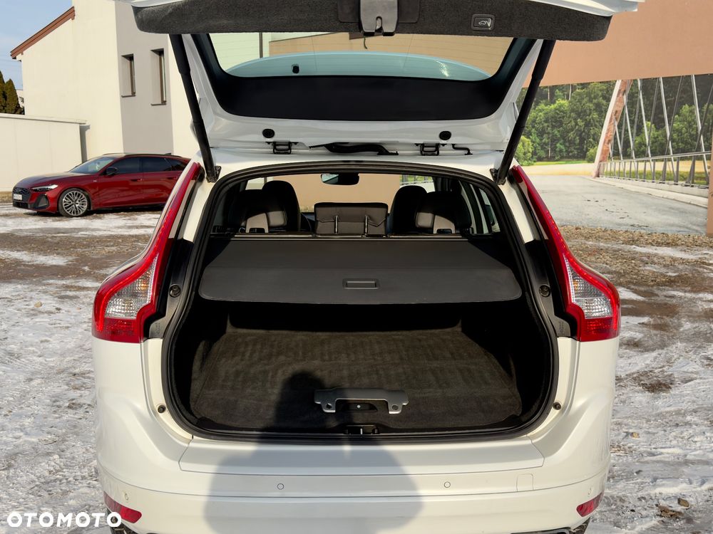 Volvo XC 60 D4 AWD Geartronic Summum - 13