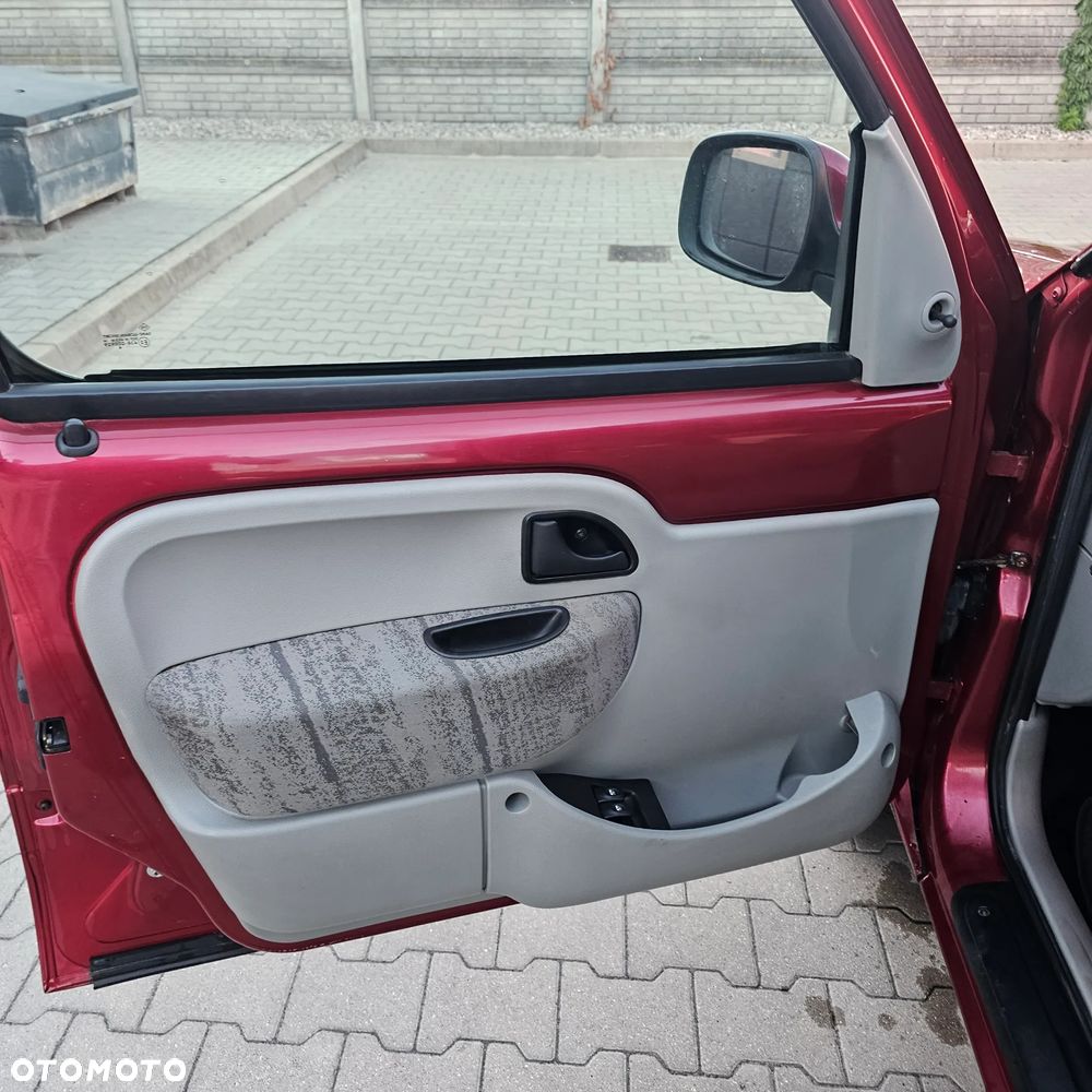 Renault Kangoo 1.2 16V 75 Campus - 11