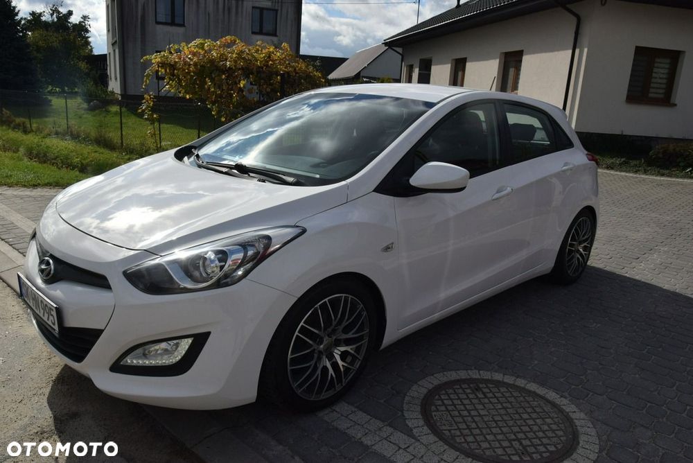 Hyundai i30 1.4 Classic + - 16