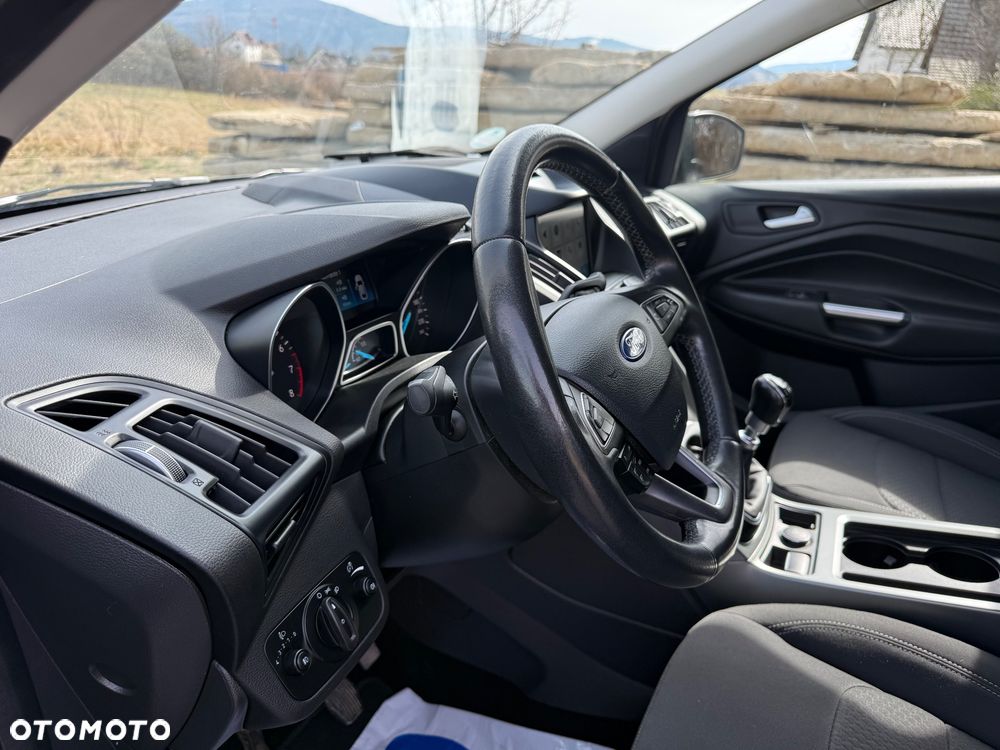 Ford Kuga - 32